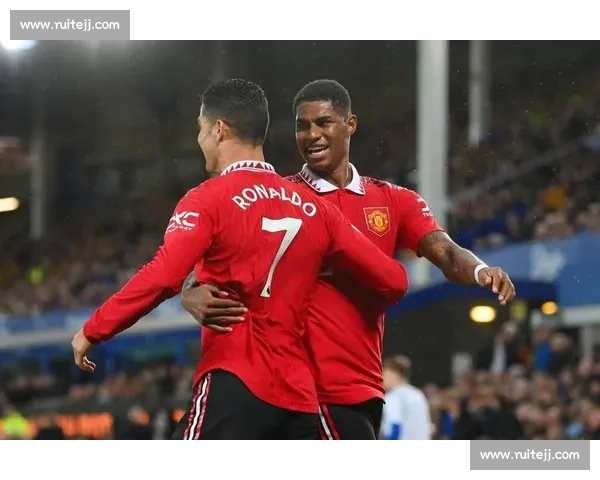 费迪南德点醒拉什福德:别学梅西亨利,佩德罗才是你在巴萨的完美模板 费迪南德点醒拉什福德:别学梅西亨利,佩德罗才是你在巴萨的完美模板