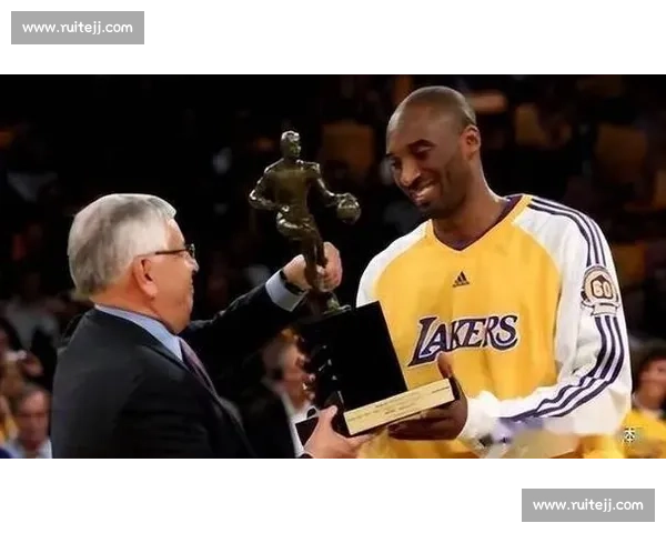 梦八名人堂聚首 队魂科比云端守望